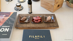 Drei Schälchen mit verschiedenen Wursterzeugnissen | © Anna Stoecher