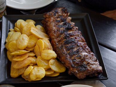 Ripperl, Dukatenkartoffeln | © Land schafft Leben